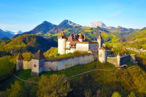 Gruyeres castle with Keytours