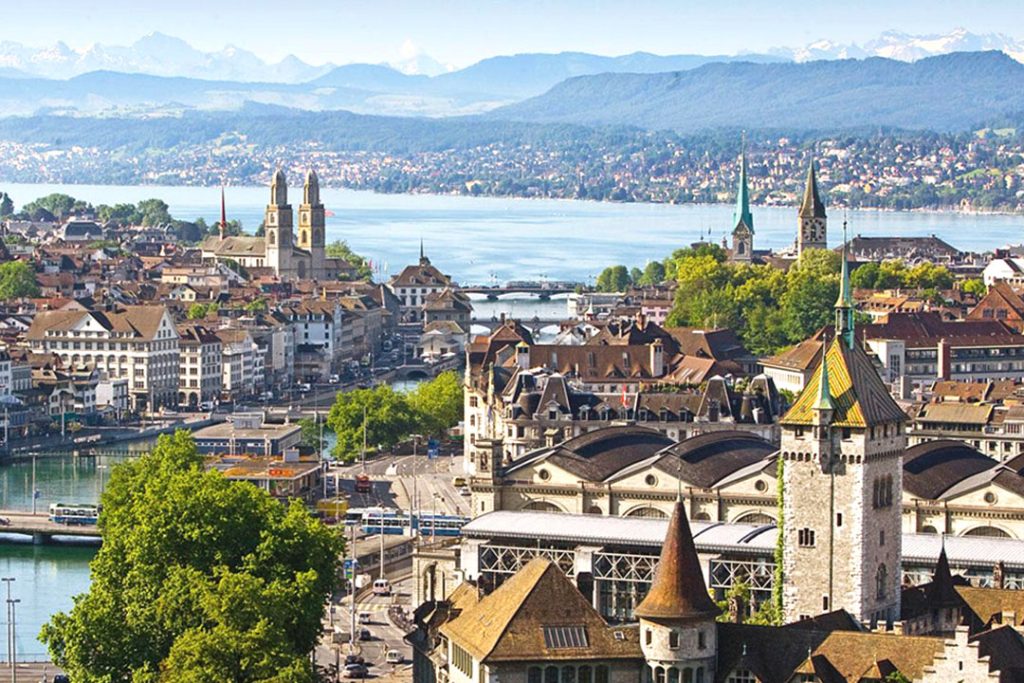 Zurich sightseeing tour and boat tour